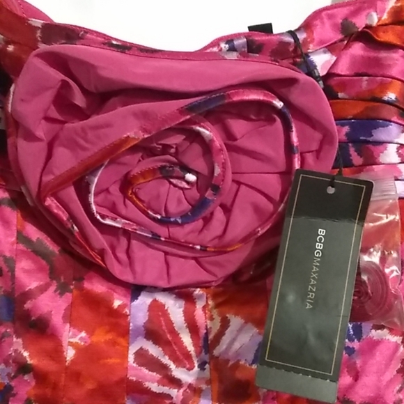 BCBG Maxazria Begonia Dress Size 6 NWT - Picture 2 of 6
